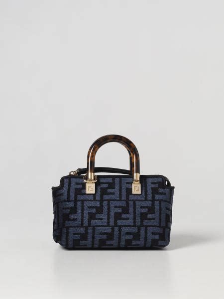 borsa fendi piccola manici pattern differenti|Borsa mini donna Fendi collezione FW24 online .